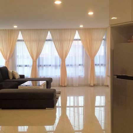 Cherloft@Samsuria Beach Residences Kampung Sungai Ular Extérieur photo