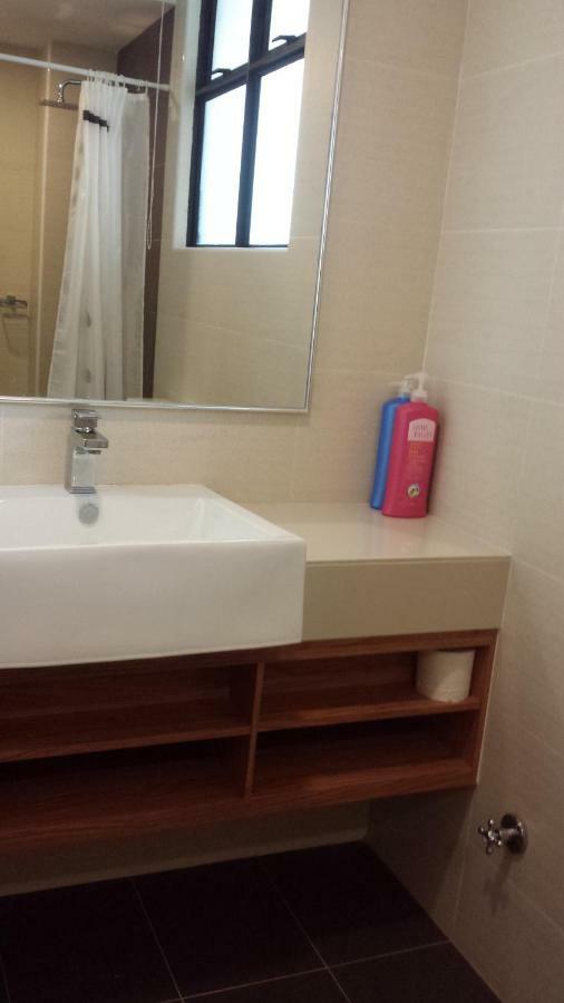 Cherloft@Samsuria Beach Residences Kampung Sungai Ular Extérieur photo