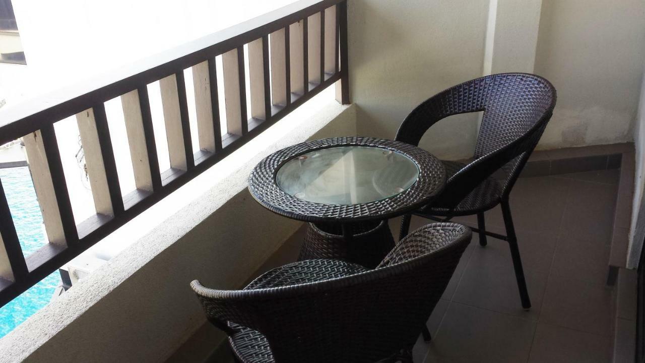 Cherloft@Samsuria Beach Residences Kampung Sungai Ular Extérieur photo
